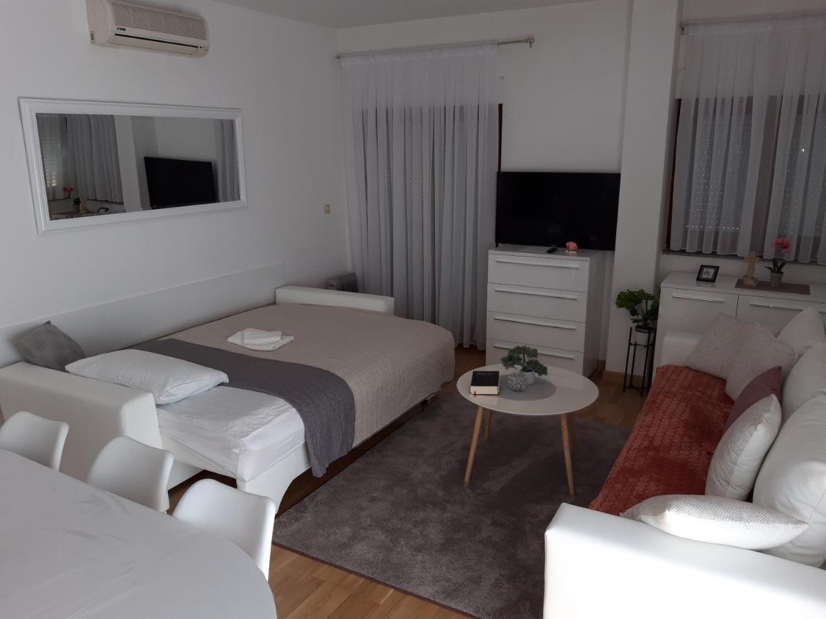 Marys Home Apartment Medugorje Exterior photo