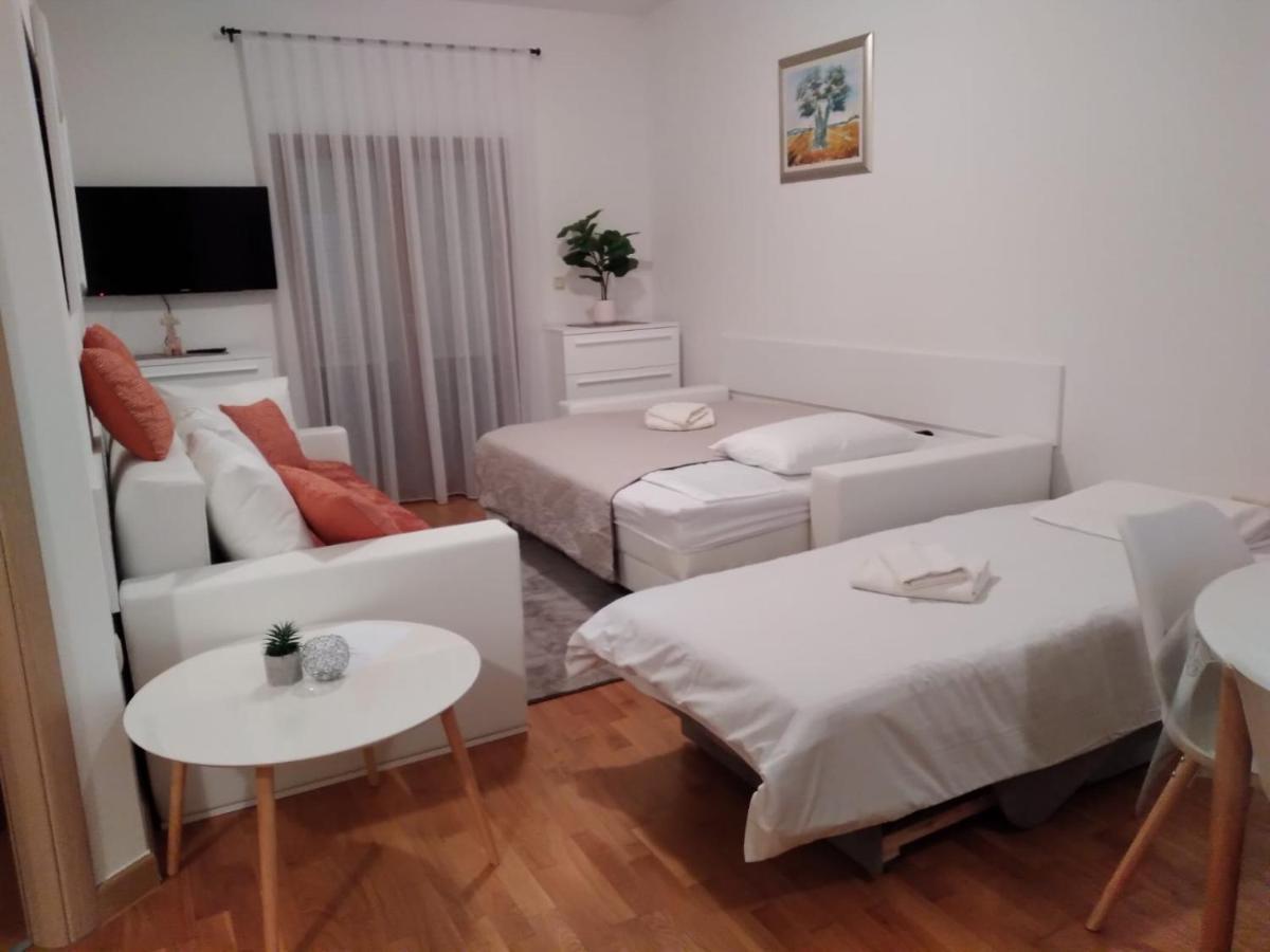 Marys Home Apartment Medugorje Exterior photo