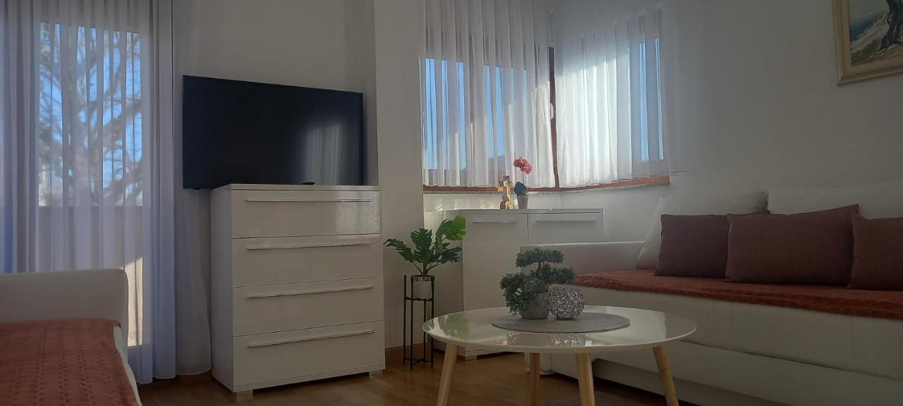 Marys Home Apartment Medugorje Exterior photo